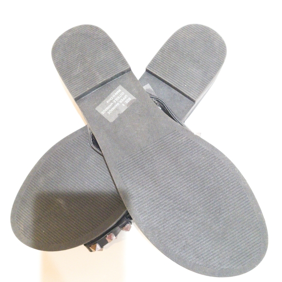 Olivia Miller Ravenna Jelly Thong Sandals-9 - Picture 4 of 5